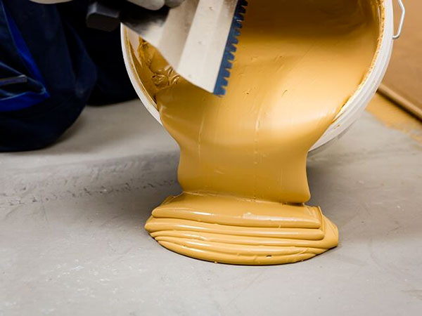Colle parquet haute performance